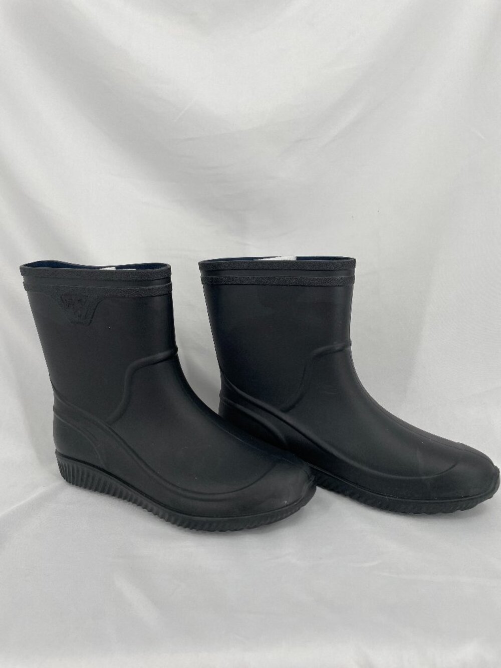 Unisex Size 44 Black Mid-Calf Rain Boots